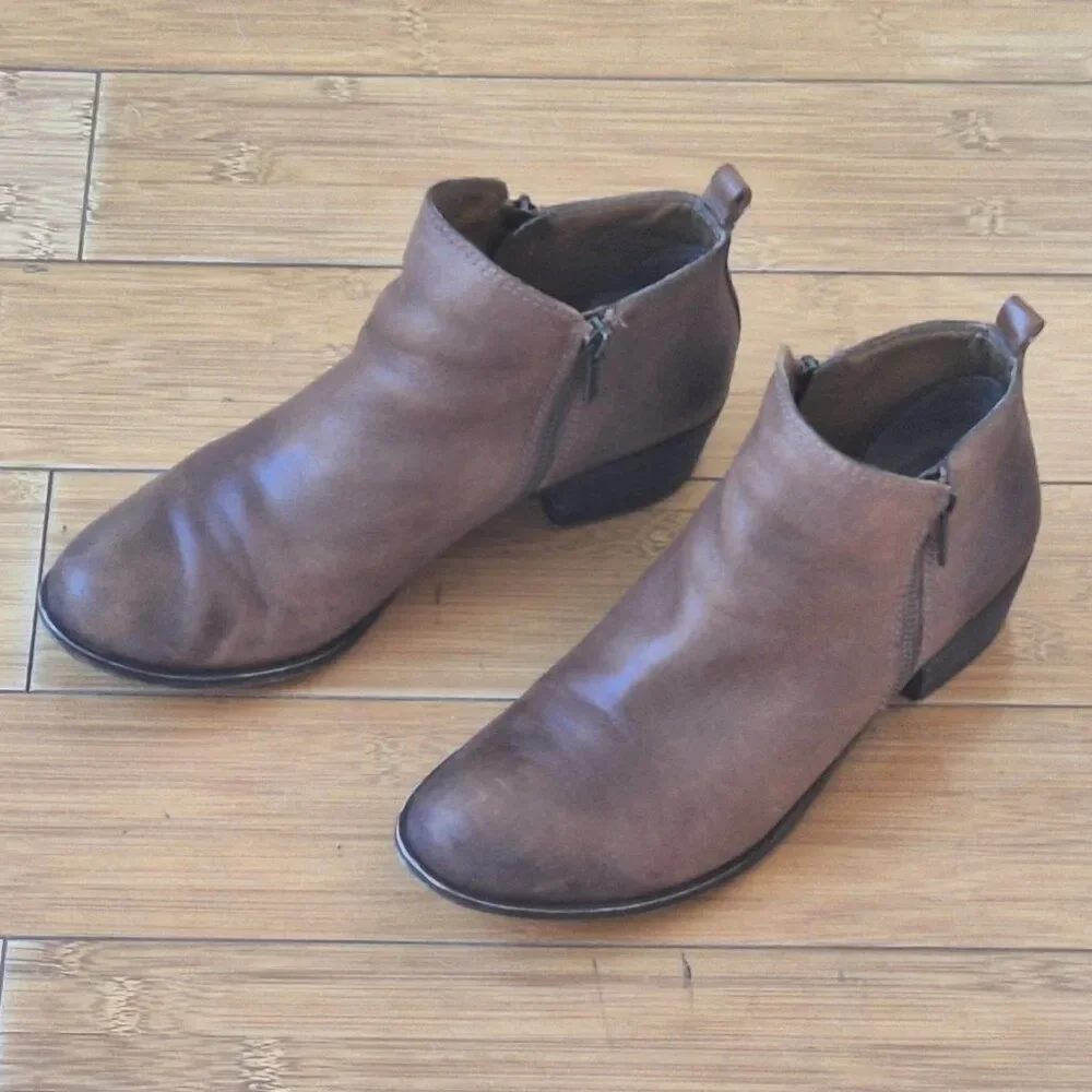 LUCKY BRAND BASEL BOOTIES 7.5 Burnished Brown Leather